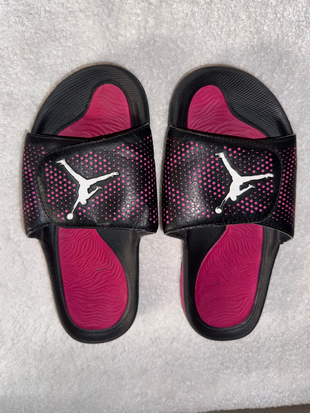 Nike Air Slides Black &‎ Pink Slide Sandals Size 6Y